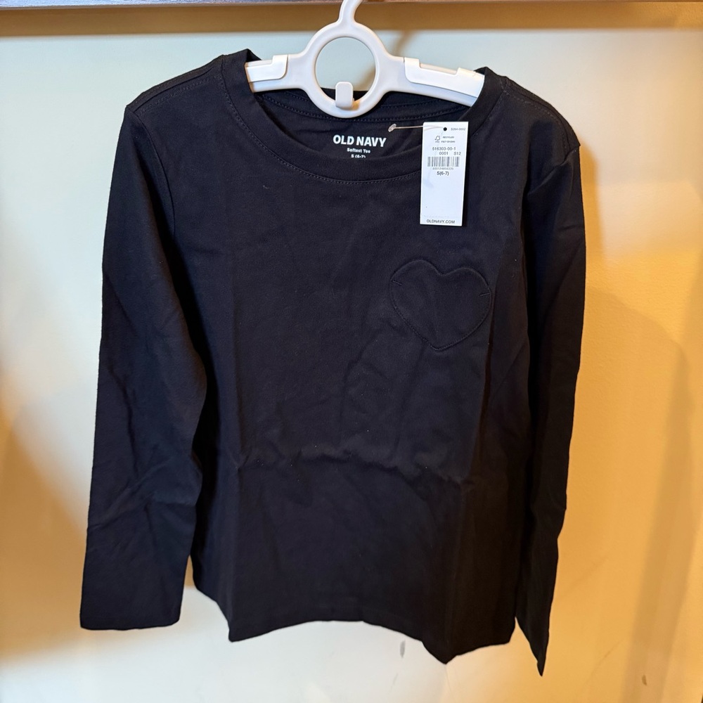 🖤Old Navy Girls Softest Long Sleeve Heart Pocket Tee Shirt NWT